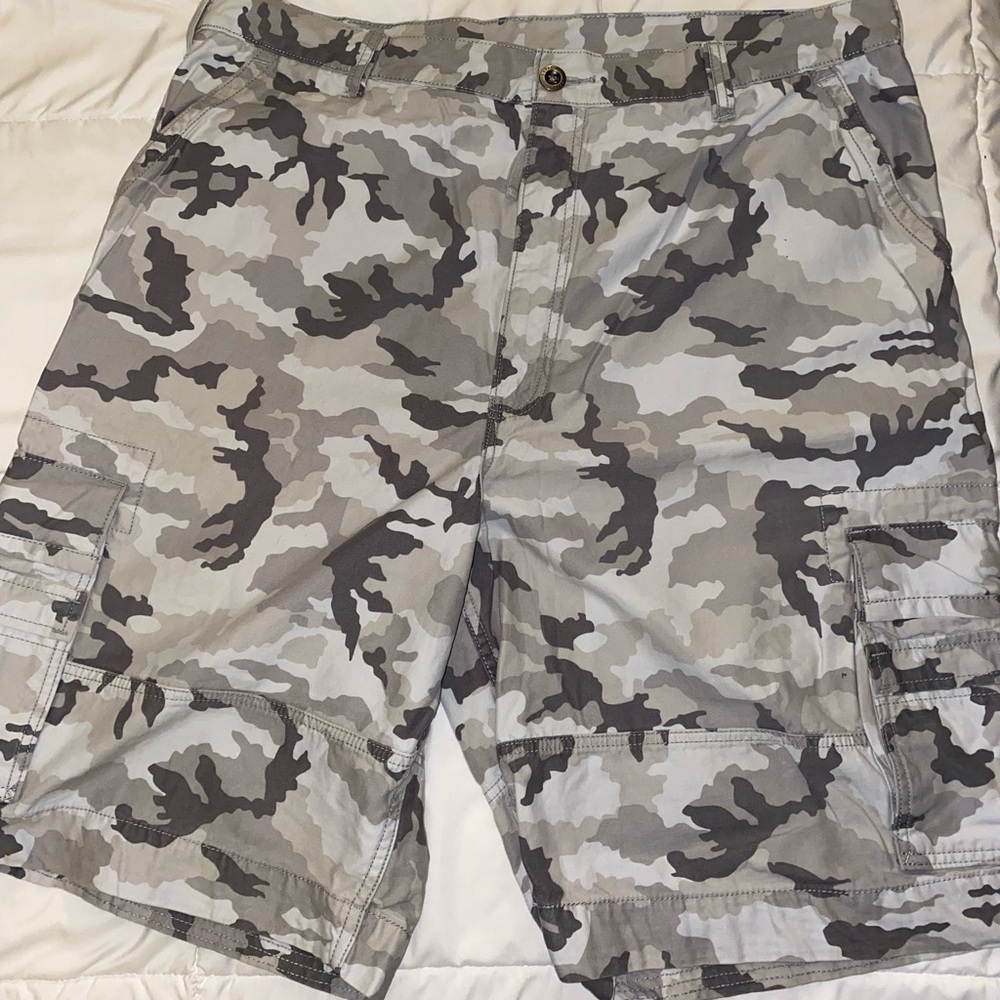 Levi Cargo Shorts